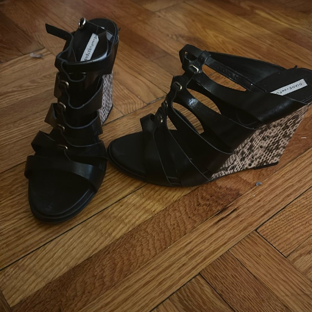 DIANE VON FURSTENBURG BLACK/SNAKESKIN